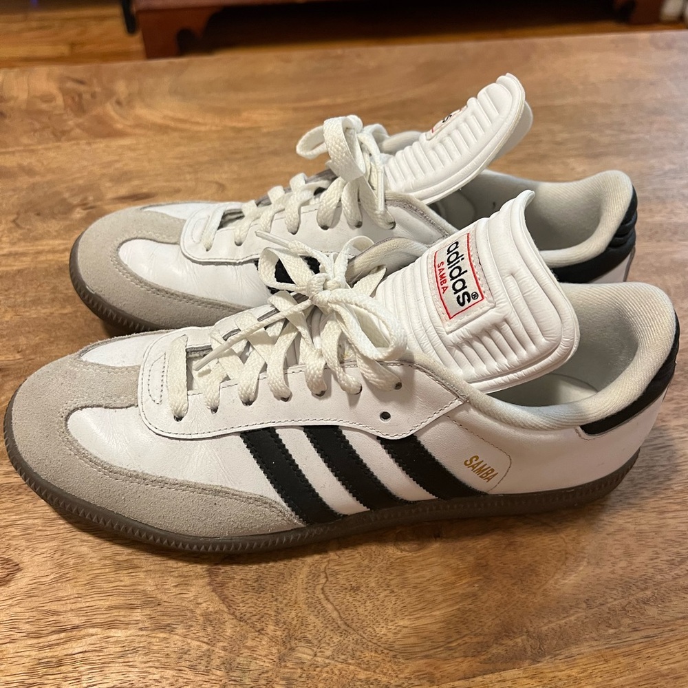 Samba Classic Men’s Shoe